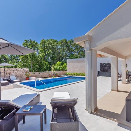 Apartment Holiday Home Doma, Cilipi Near Dubrovnik Bilik gambar