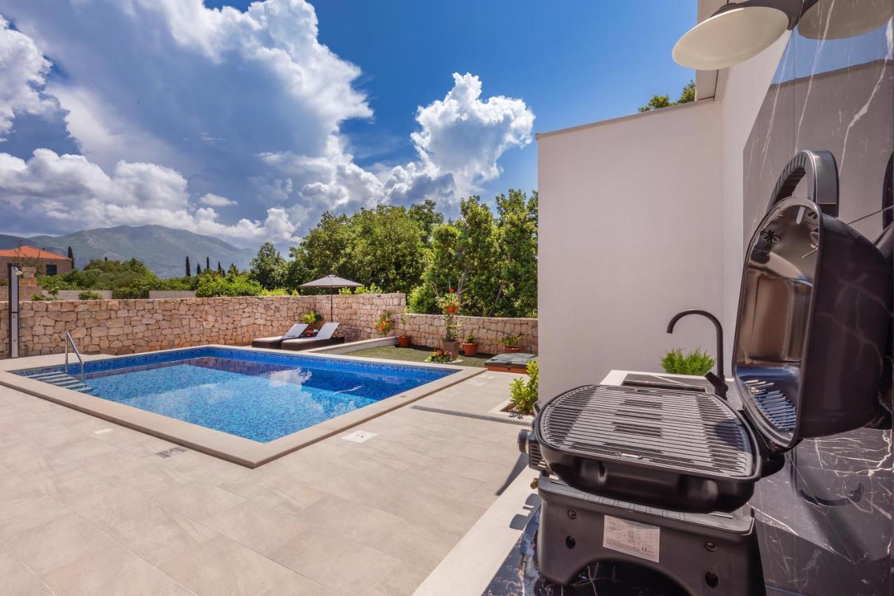 Apartment Holiday Home Doma, Cilipi Near Dubrovnik Luaran gambar