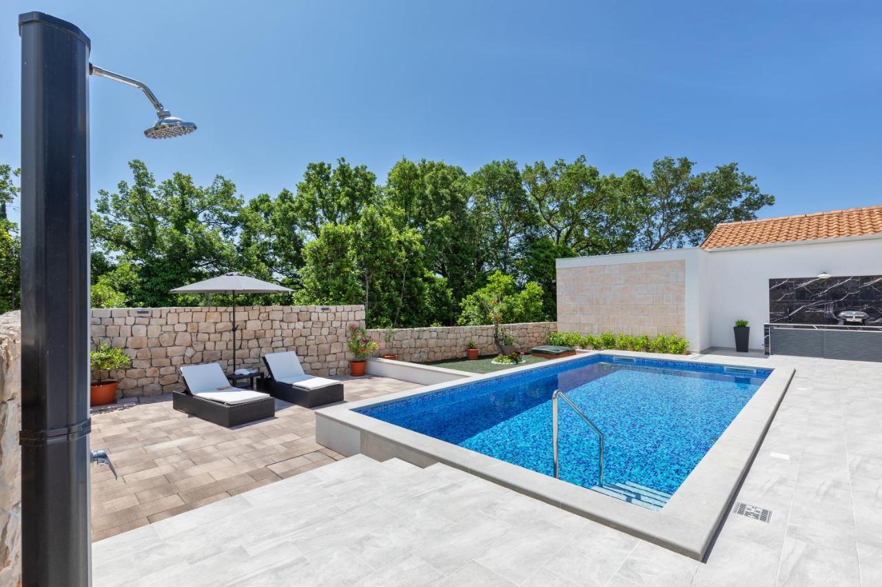 Apartment Holiday Home Doma, Cilipi Near Dubrovnik Luaran gambar