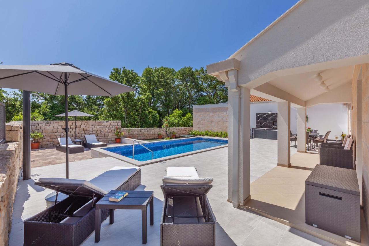 Apartment Holiday Home Doma, Cilipi Near Dubrovnik Luaran gambar