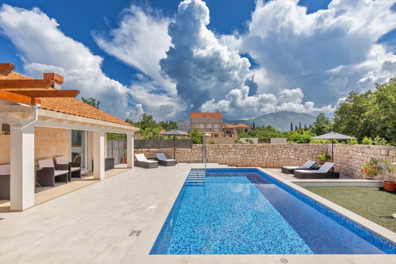 Apartment Holiday Home Doma, Cilipi Near Dubrovnik Luaran gambar