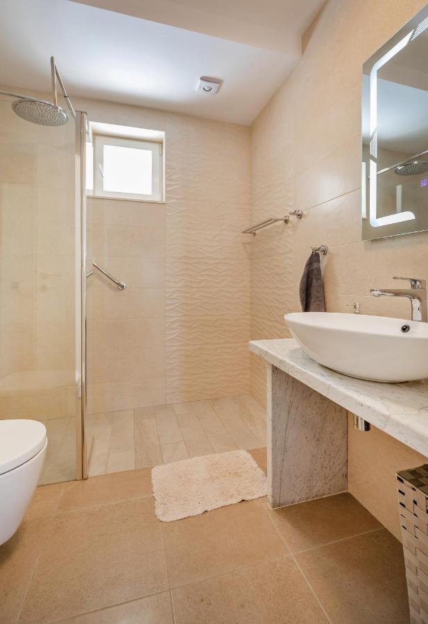 Apartment Holiday Home Doma, Cilipi Near Dubrovnik Luaran gambar