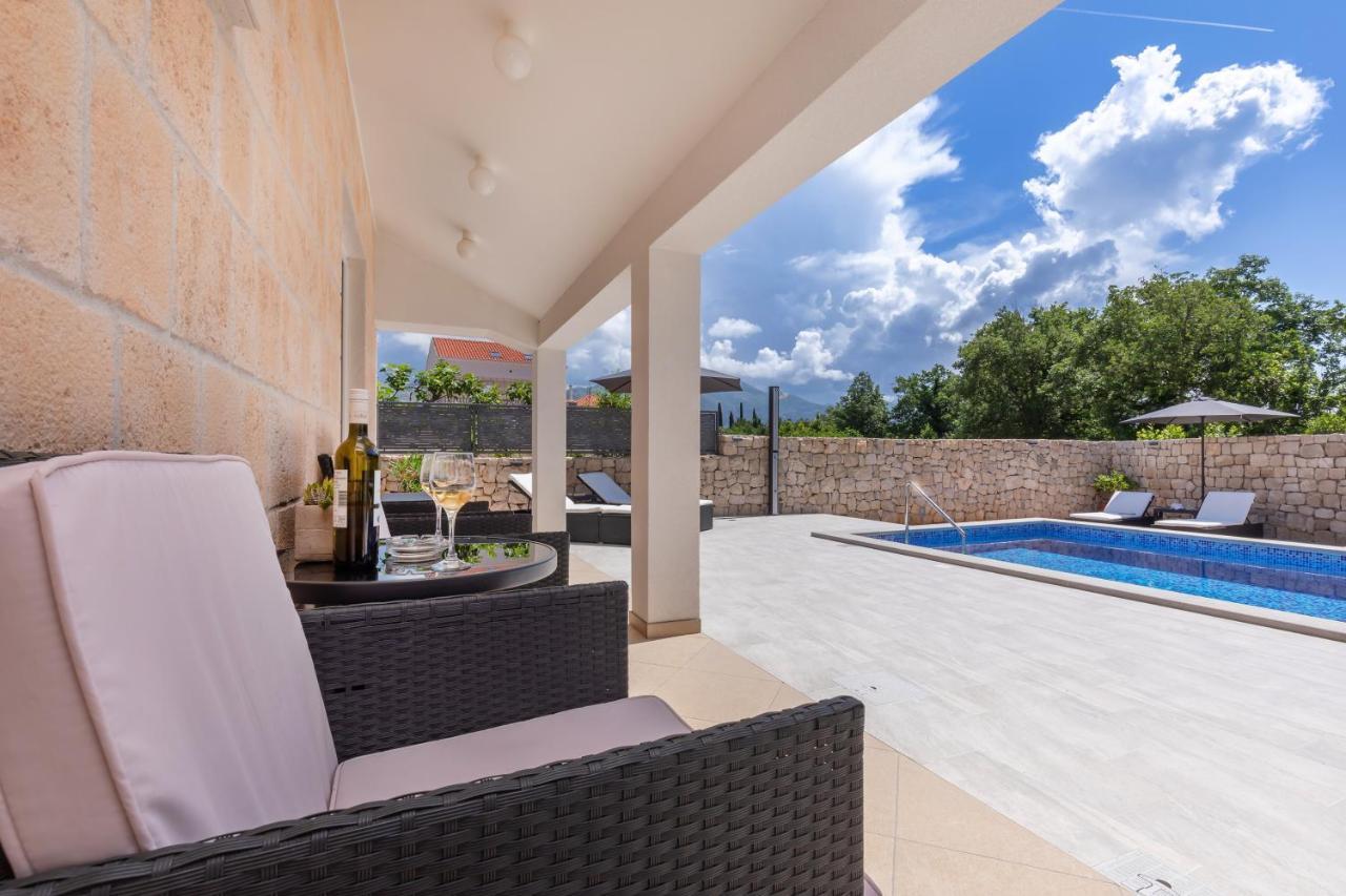 Apartment Holiday Home Doma, Cilipi Near Dubrovnik Luaran gambar